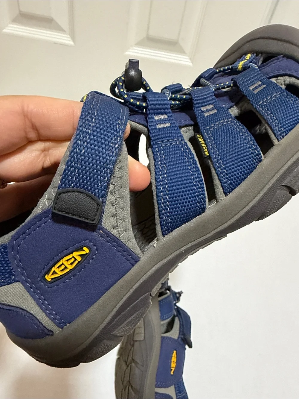 KEEN Big Kids' Newport H2 Shoe Sandal - Kids Size 4